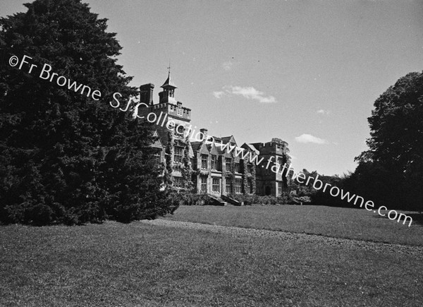 MALLOW CASTLE GARDEN VIEWS